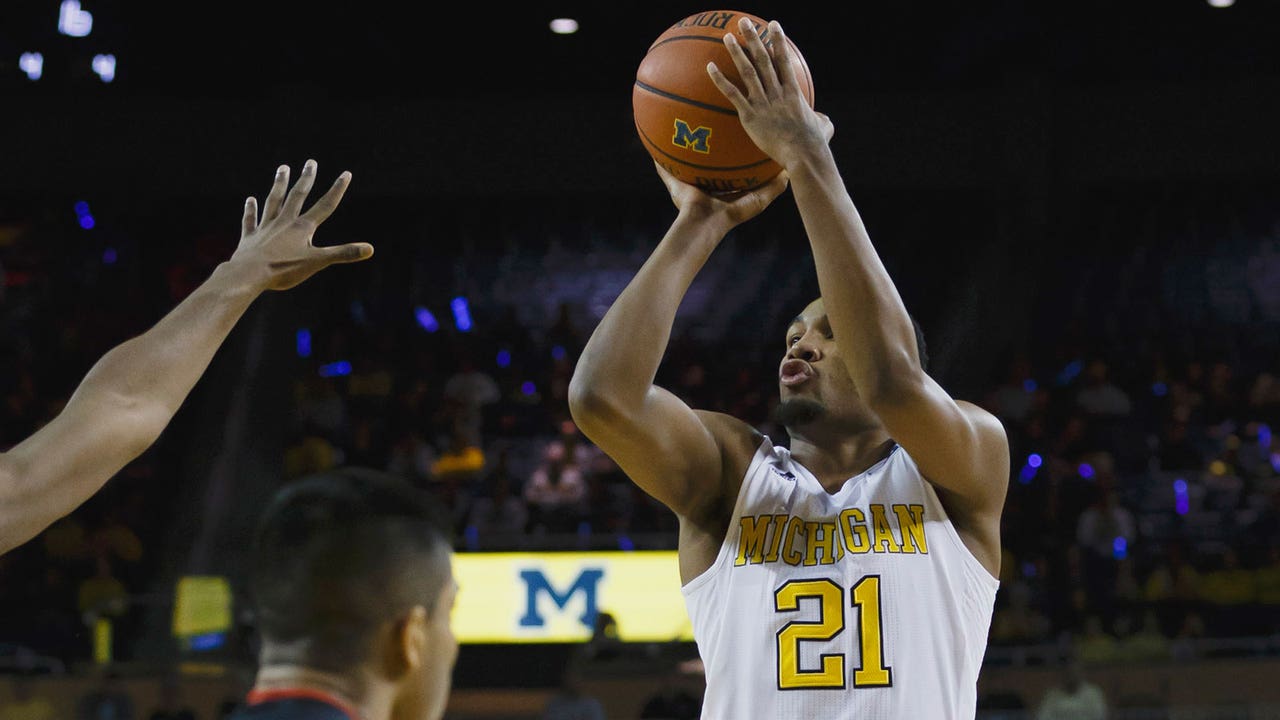 Even without LeVert, Michigan upsets No. 3 Maryland 70-67